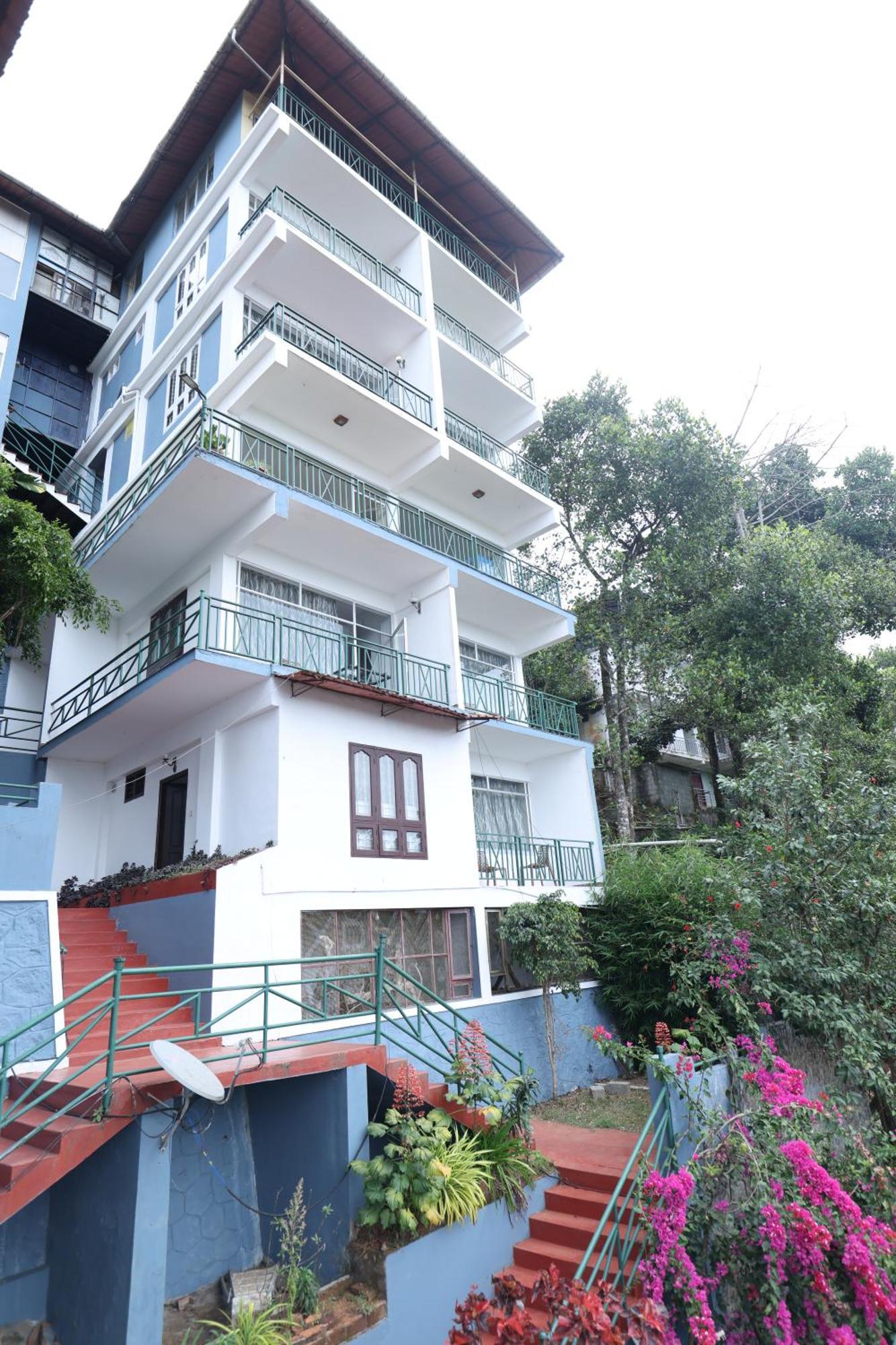 Lazo Golden Valley Resort , Munnar Exterior photo