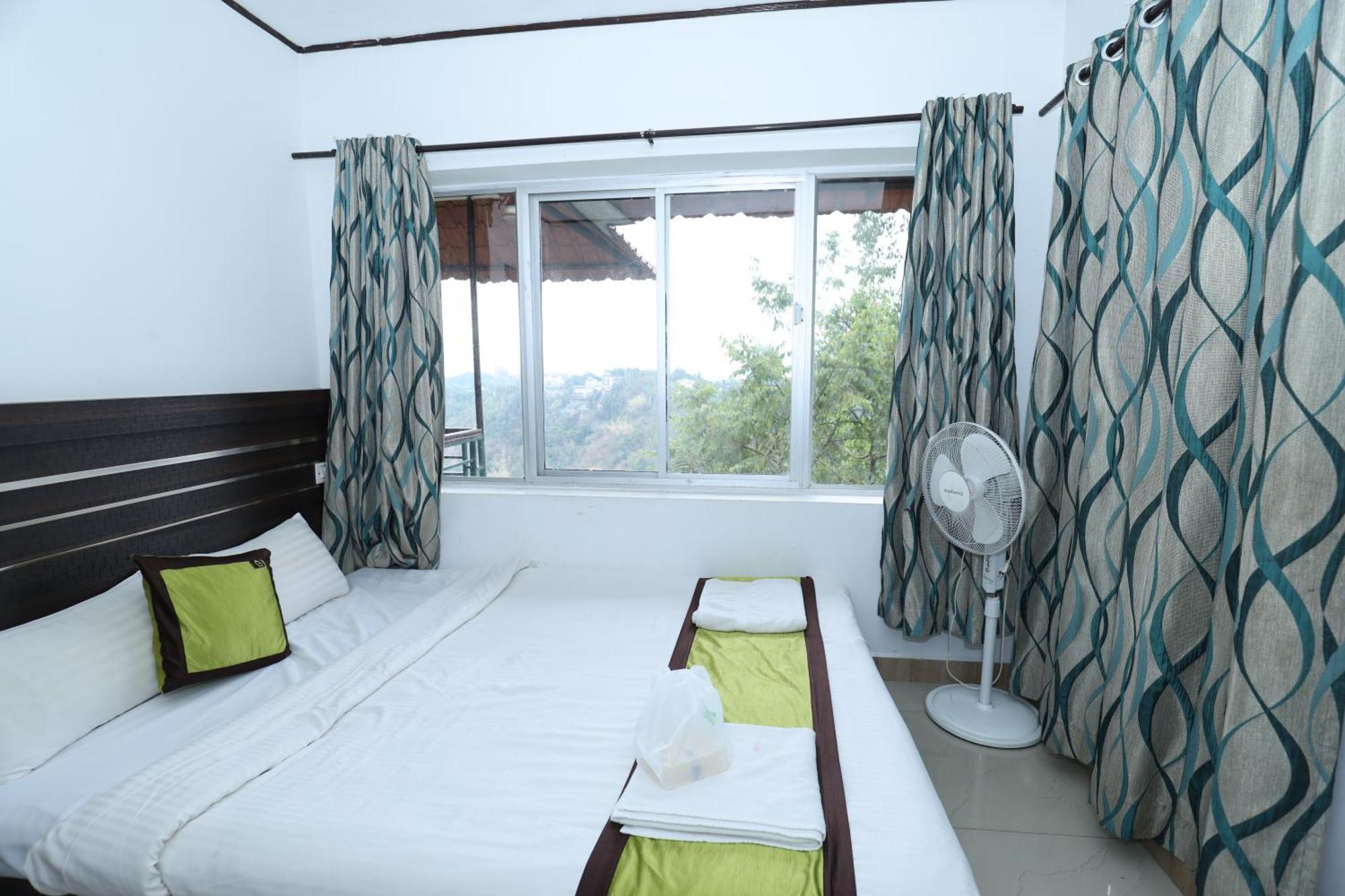 Lazo Golden Valley Resort , Munnar Exterior photo