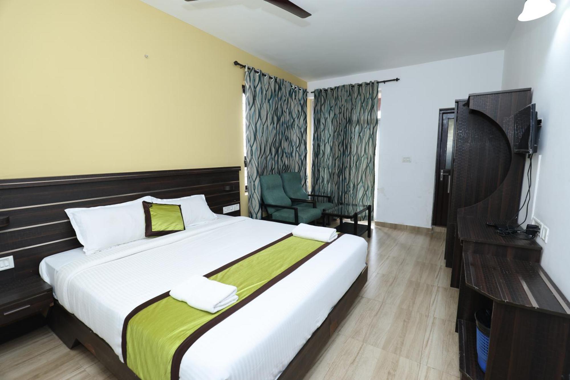 Lazo Golden Valley Resort , Munnar Exterior photo
