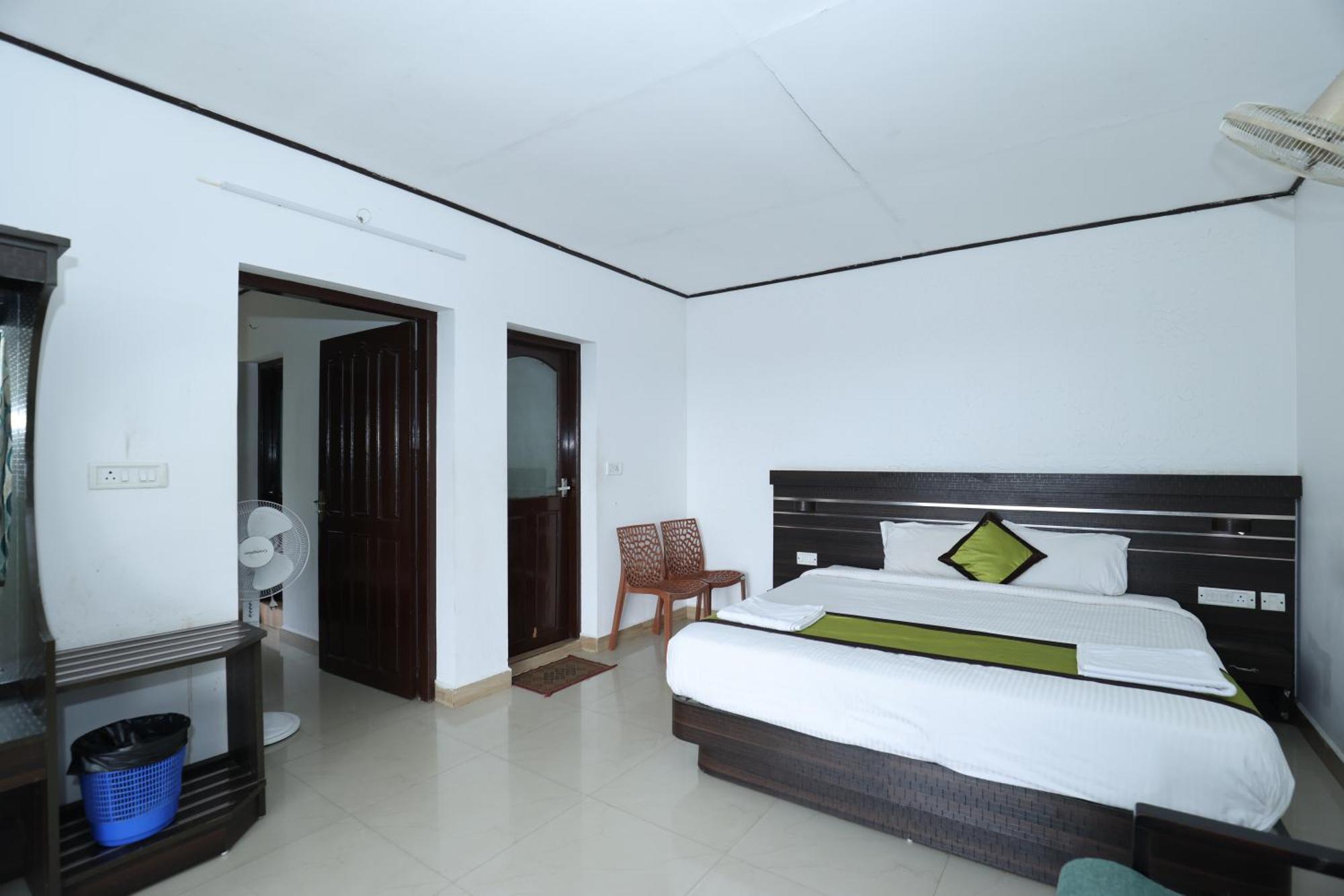Lazo Golden Valley Resort , Munnar Exterior photo